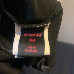 ROMWE Black and Pink Tag Detail
